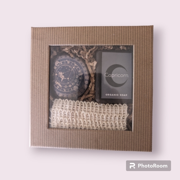 Capricorn Gift Box with Organic Soap, Lotion and Loofa - Picture 1 of 6
